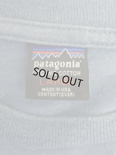 画像4: 90'S PATAGONIA "THE FITZROY SKYLINE" 黒タグ 両面プリント 半袖 Tシャツ ブルー USA製 (VINTAGE)