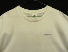 他の写真1: 90'S PATAGONIA "PATALOHA" バックプリント 半袖 Tシャツ ホワイト USA製 (VINTAGE)