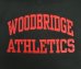 画像3: 90'S RUSSELL ATHLETIC "WOODBRIDGE ATHLETICS" 前Vガゼット付き クルーネック スウェットシャツ ブラック USA製 (VINTAGE) (3)