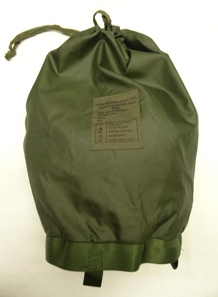 画像: イギリス軍 スリーピングバッグカバー ドローコード付き ポーチ OLIVE (DEADSTOCK) 「Bag」 入荷しました。