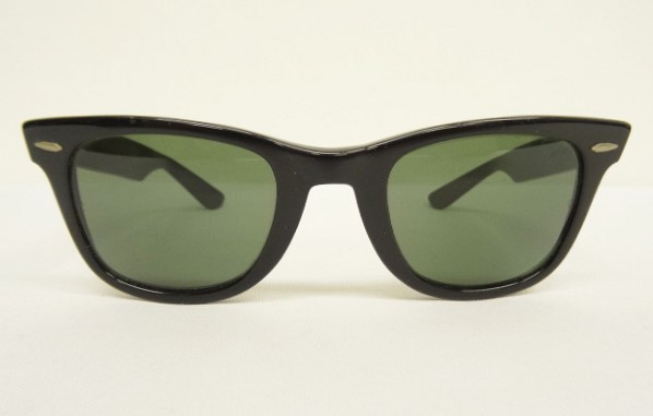 画像: 80'S B&L ボシュロム製 RAY-BAN "WAYFARER" サングラス ブラック USA製 (VINTAGE) 「Accessorie」入荷しました。