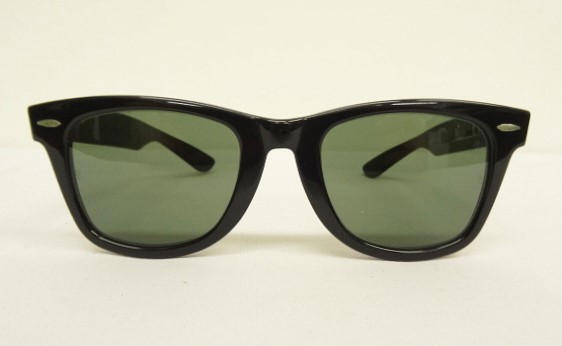 画像: 80'S B&L ボシュロム製 RAY-BAN "WAYFARER" サングラス ブラック USA製 (VINTAGE) 「Accessorie」入荷しました。