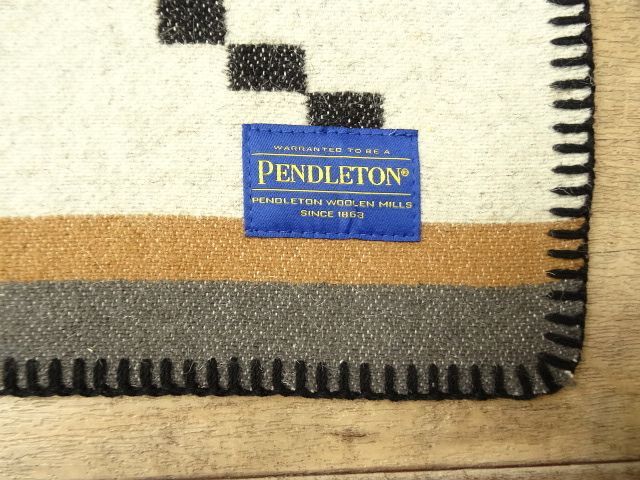 画像: PENDLETON ウールラグ ネイティブ柄 177cm x 94cm USA製 (USED)